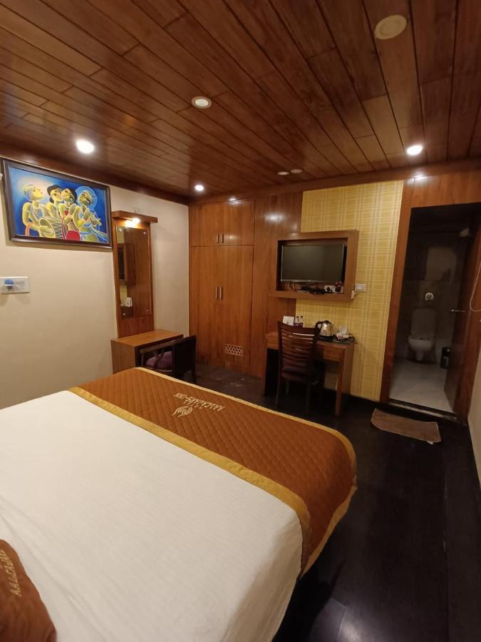 Aalcajars Inn Patna  Exteriör bild